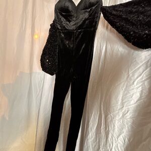 Elegant Black velvet Jumpsuit